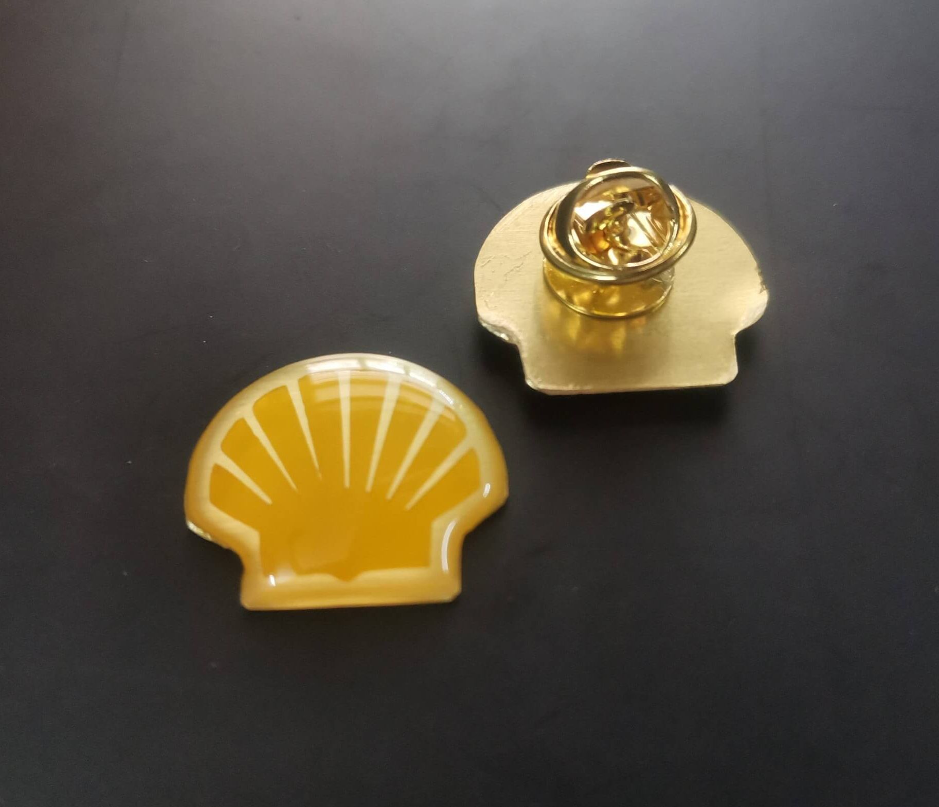 Pin cài áo bằng đồng in UV 