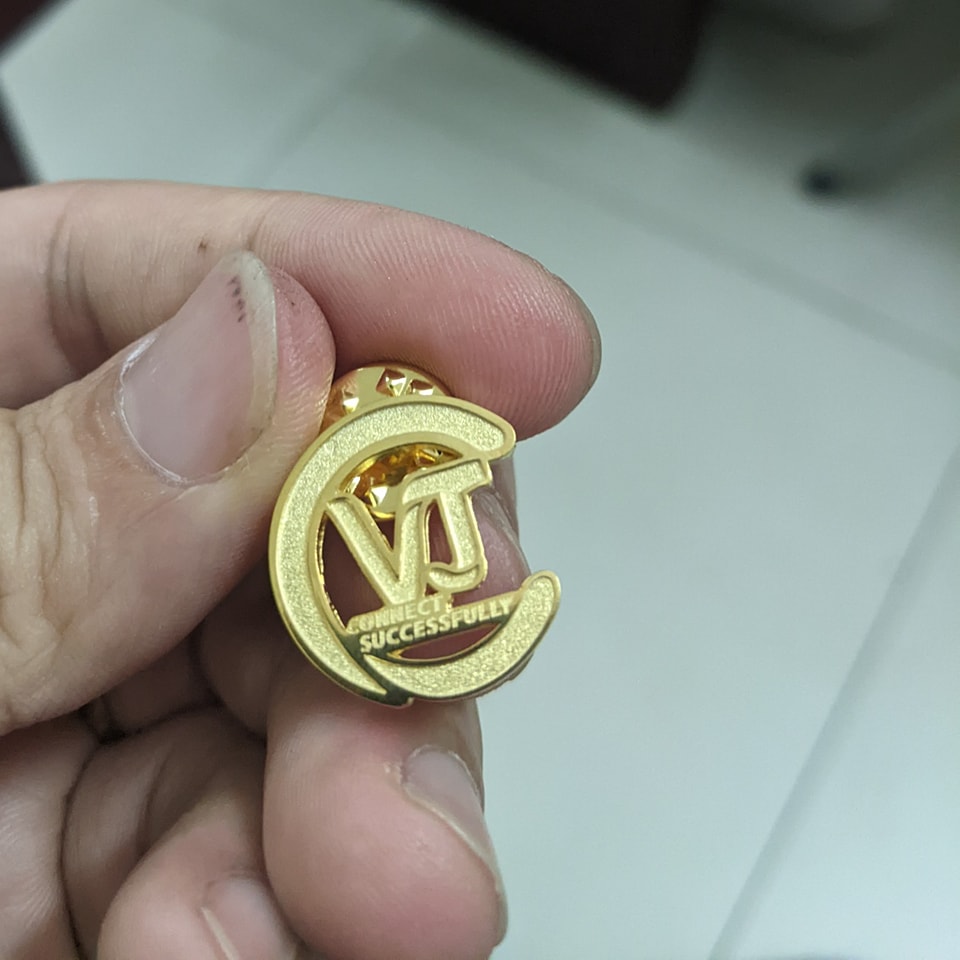 Huy hiệu hợp kim đúc logo công ty